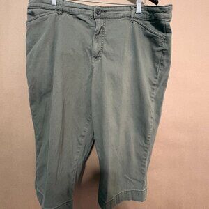 St John's Bay Green Capri Pants, Women's Size 18 Petite